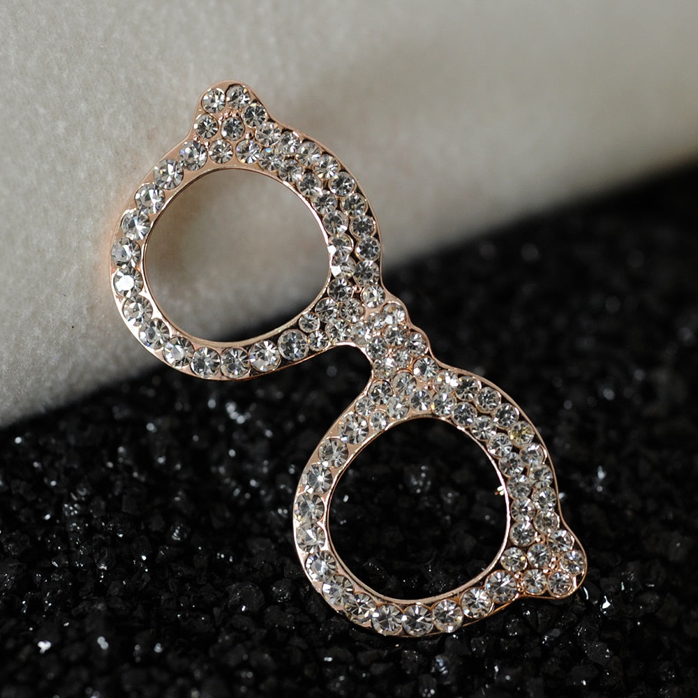 Glasses brooch deals
